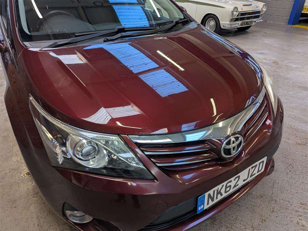 <p>2013 TOYOTA AVENSIS TR D-4D</p>