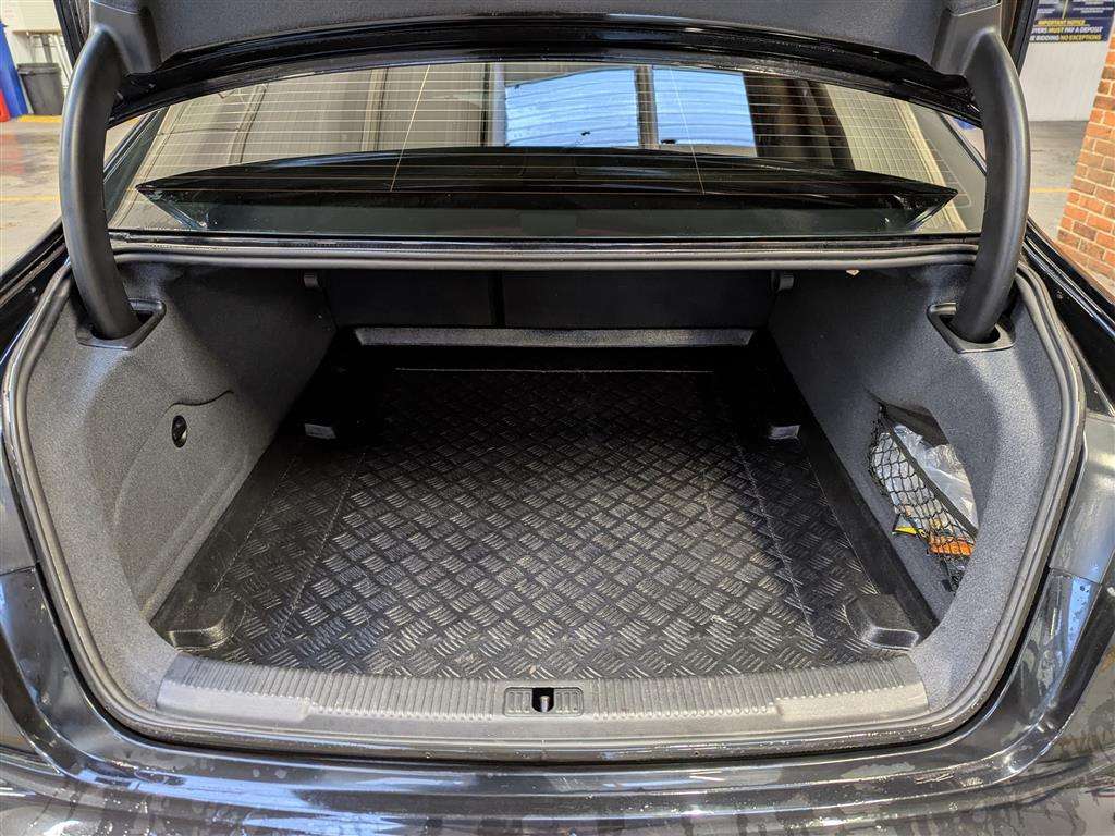 <p>2011 AUDI A6 SE TDI CVT</p>