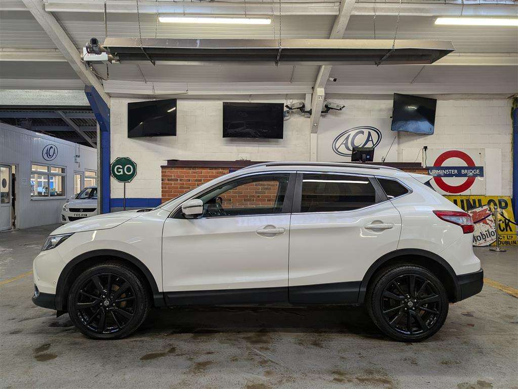 <p>2014 NISSAN QASHQAI TEKNA DCI CVT</p>