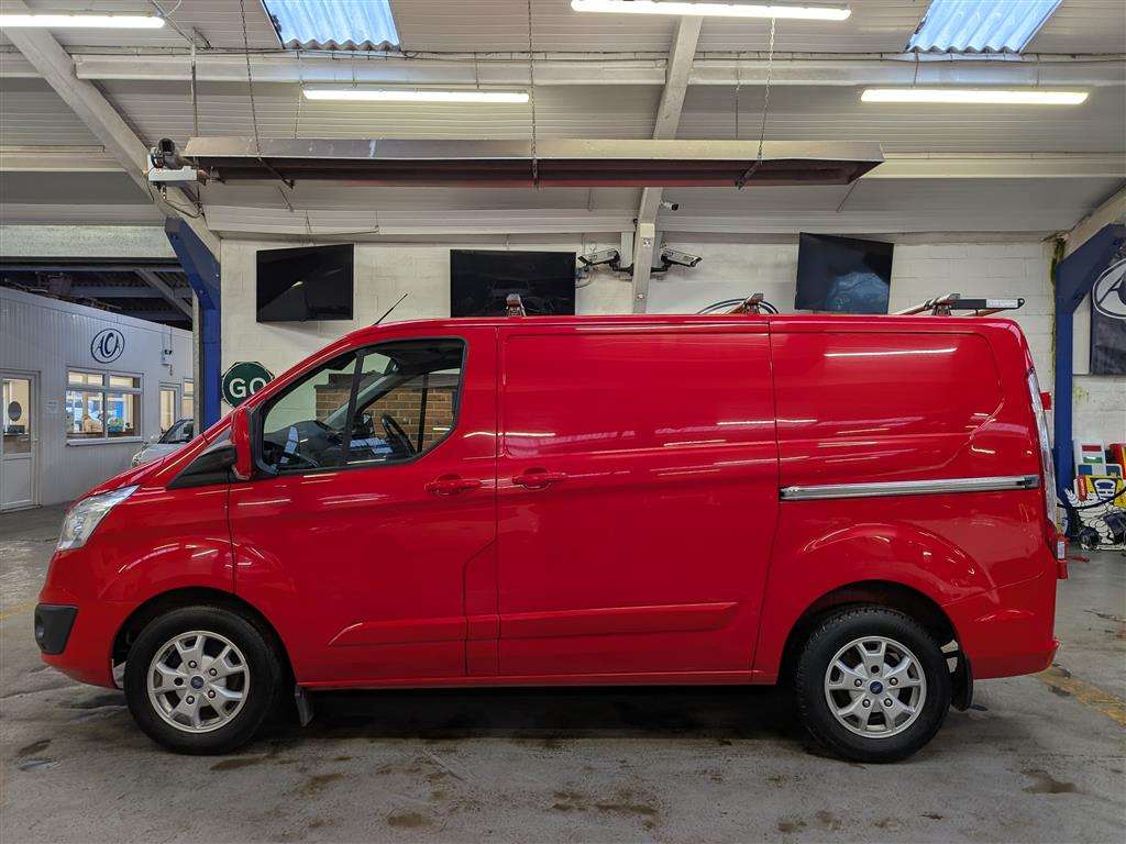 <p>2014 FORD TRANSIT CUSTOM 270 LTD E-</p>