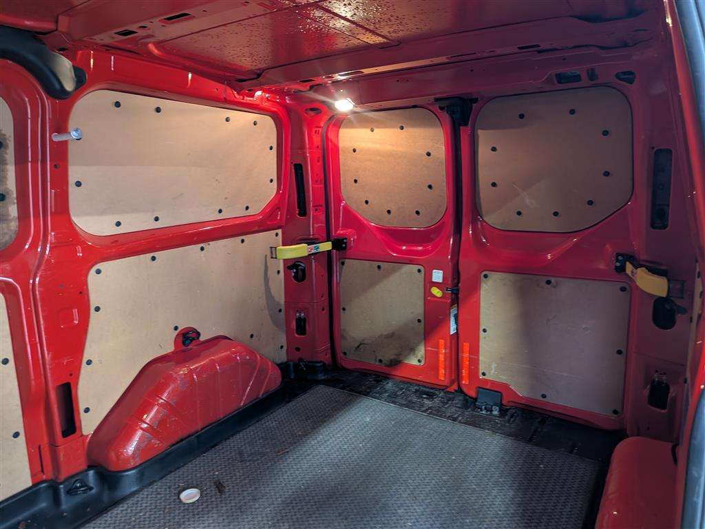 <p>2014 FORD TRANSIT CUSTOM 270 LTD E-</p>