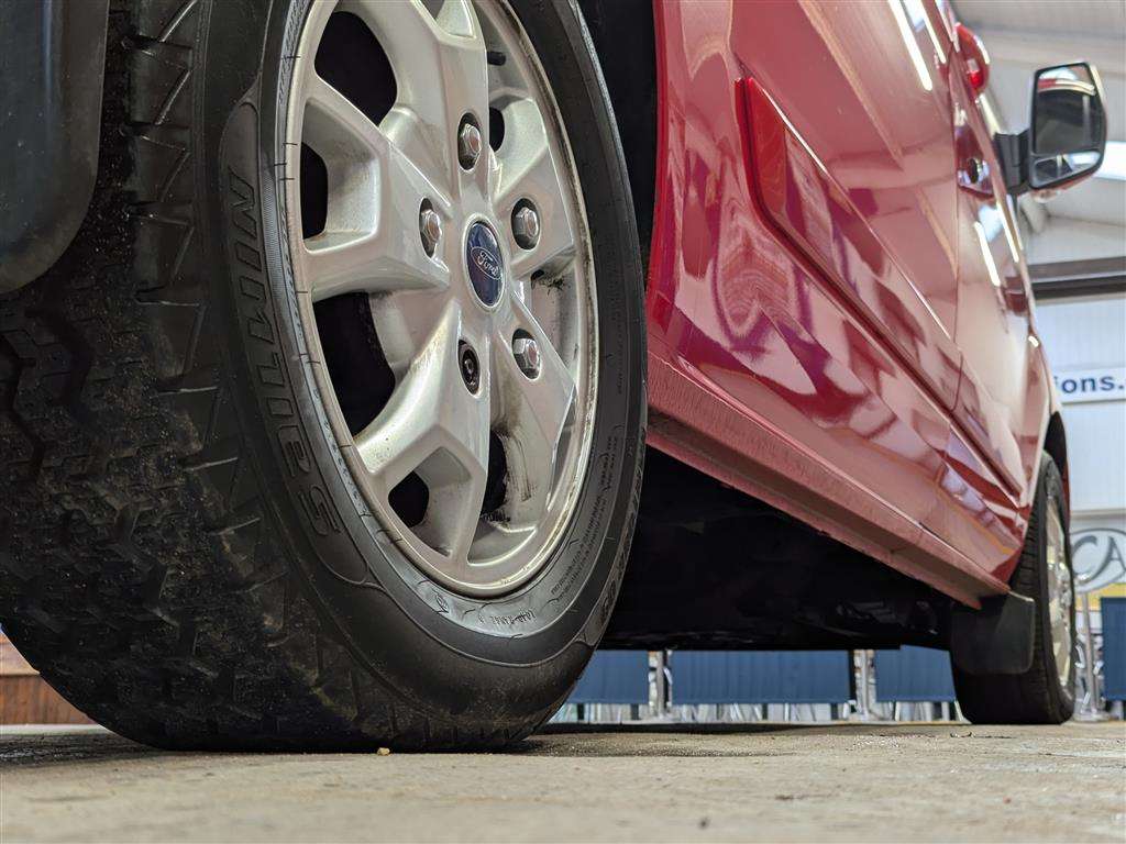 <p>2014 FORD TRANSIT CUSTOM 270 LTD E-</p>