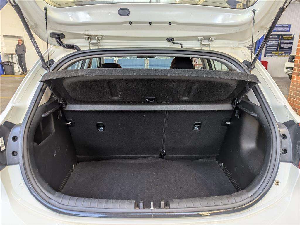 <p>2018 KIA RIO 1</p>