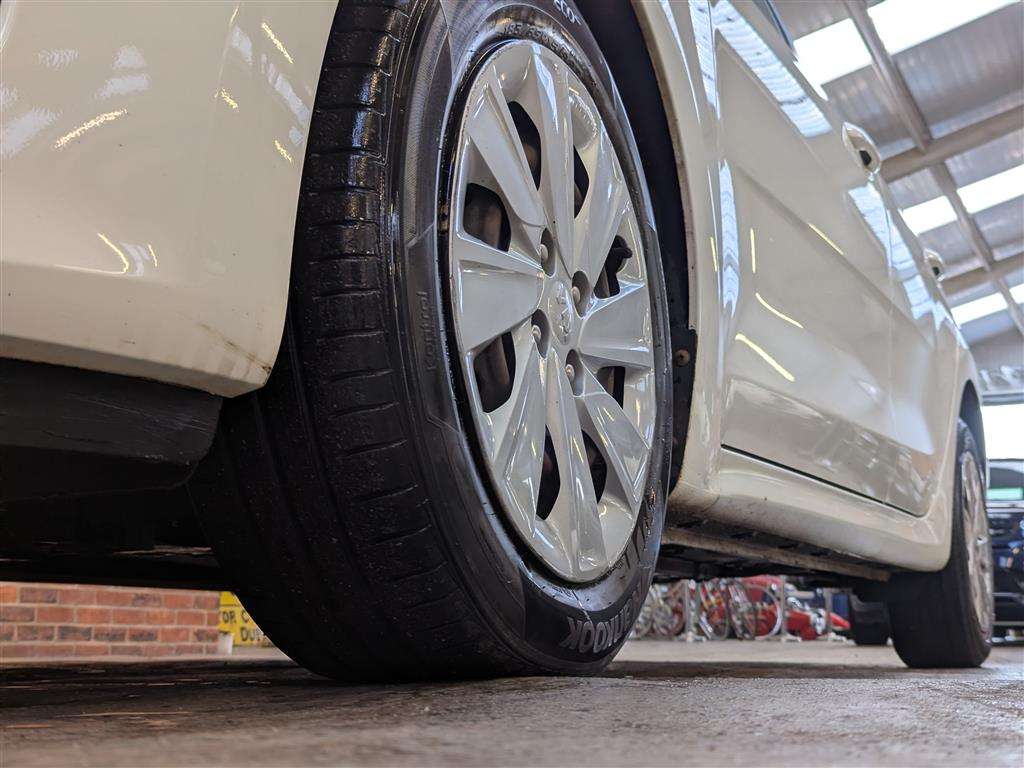 <p>2018 KIA RIO 1</p>