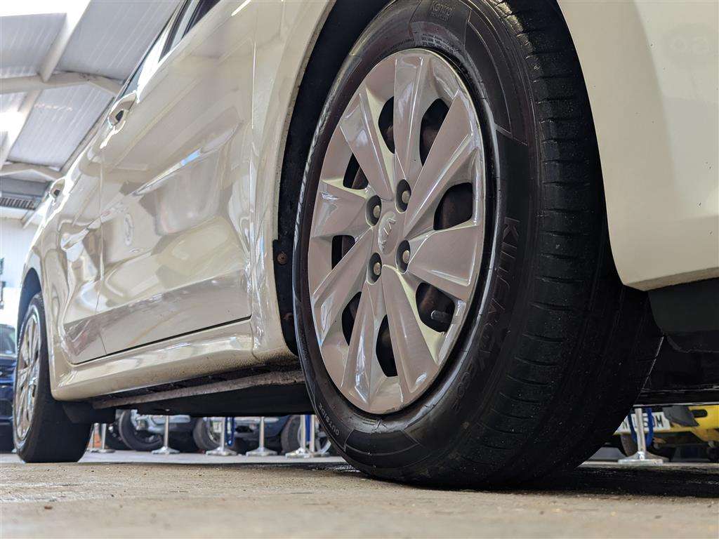 <p>2018 KIA RIO 1</p>