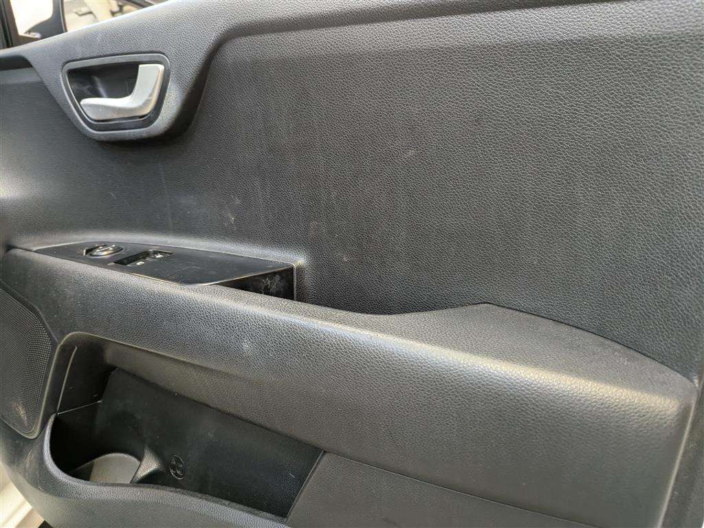 <p>2018 KIA RIO 1</p>