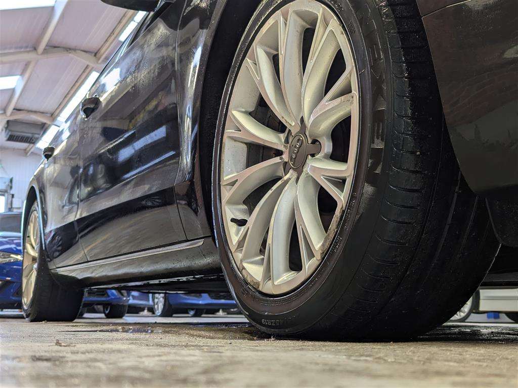 <p>2012 AUDI A8 SE EXEC TDI QUATTRO AUTO</p>