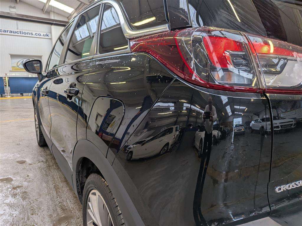 <p>2020 VAUXHALL CROSSLAND X GRIFFIN</p>