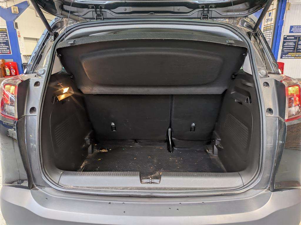 <p>2020 VAUXHALL CROSSLAND X GRIFFIN</p>