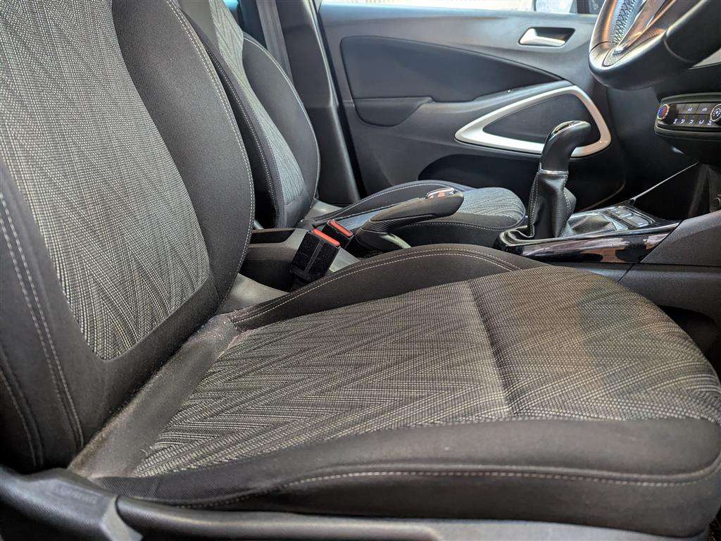 <p>2020 VAUXHALL CROSSLAND X GRIFFIN</p>