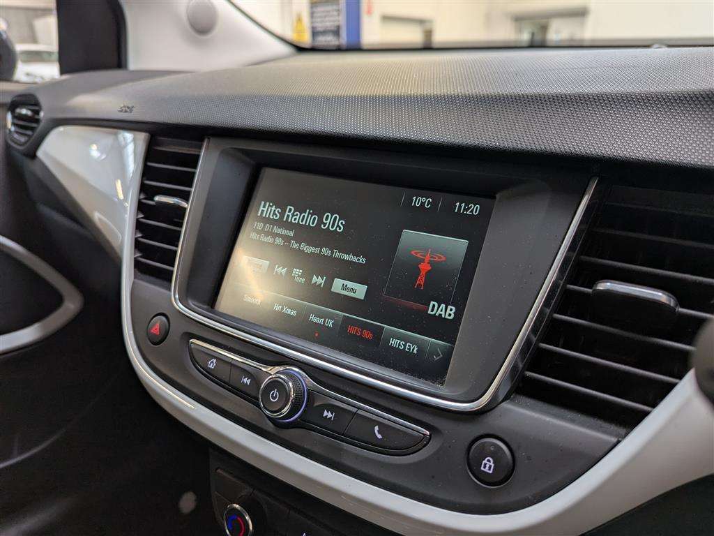 <p>2020 VAUXHALL CROSSLAND X GRIFFIN</p>