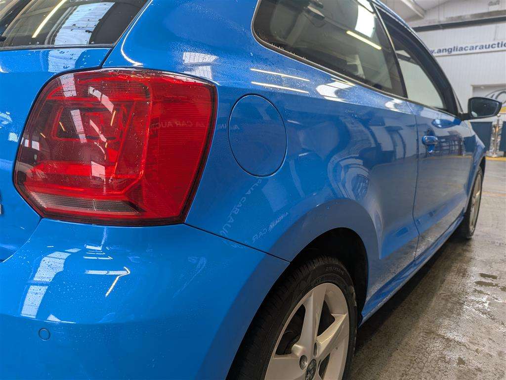 <p>2014 VOLKSWAGEN POLO SEL TSI</p>