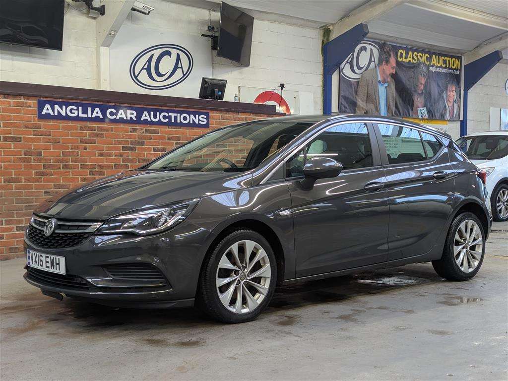<p>2016 VAUXHALL ASTRA TECH LINE CDTI S/S</p>