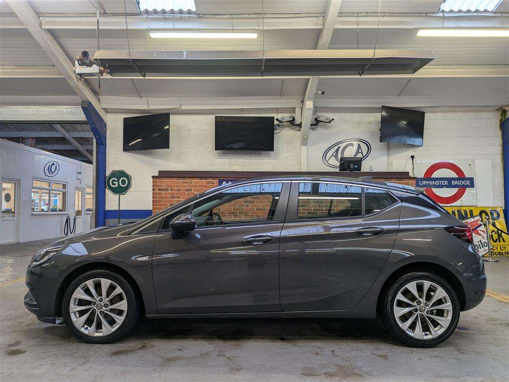 <p>2016 VAUXHALL ASTRA TECH LINE CDTI S/S</p>