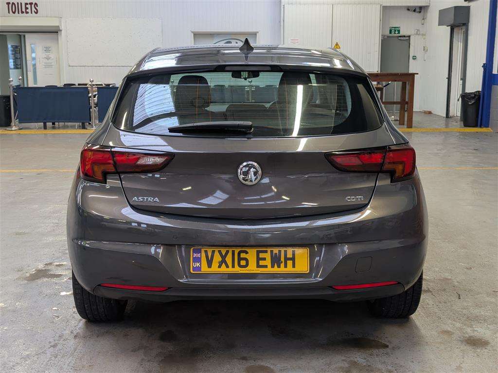 <p>2016 VAUXHALL ASTRA TECH LINE CDTI S/S</p>