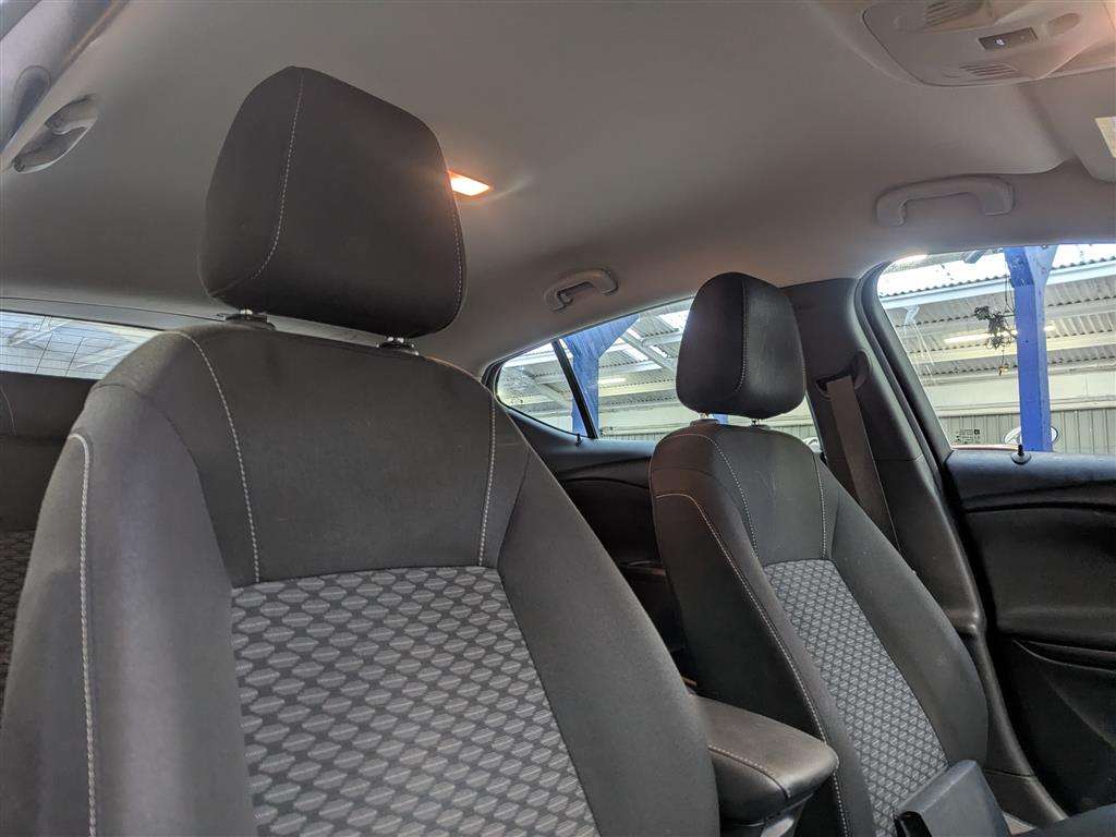 <p>2016 VAUXHALL ASTRA TECH LINE CDTI S/S</p>