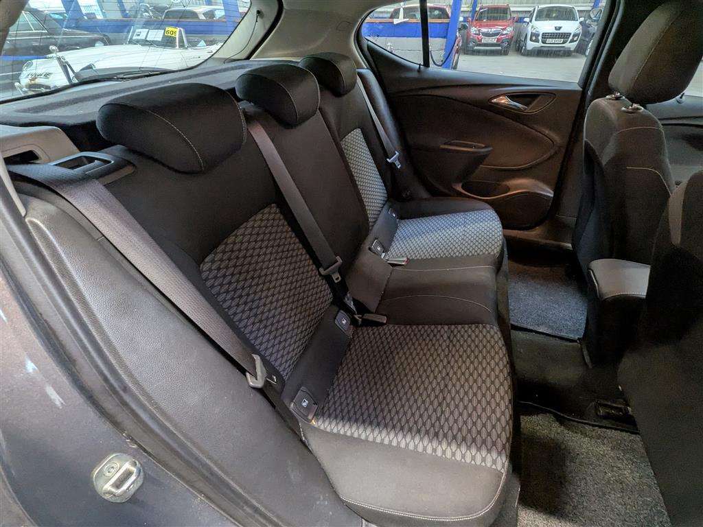 <p>2016 VAUXHALL ASTRA TECH LINE CDTI S/S</p>