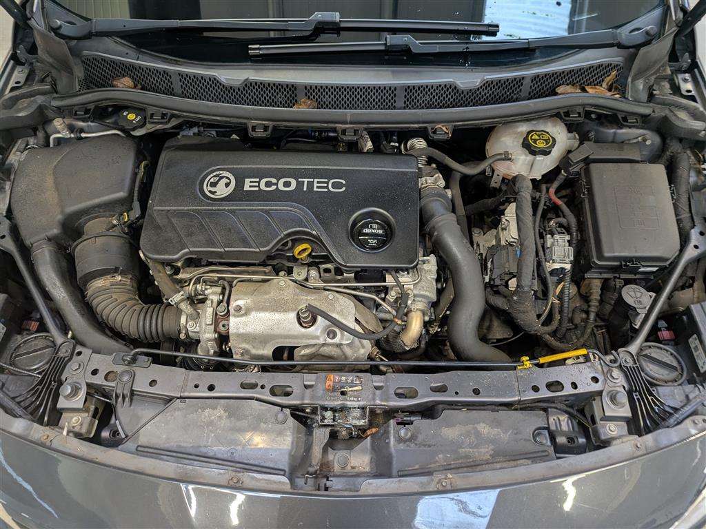 <p>2016 VAUXHALL ASTRA TECH LINE CDTI S/S</p>