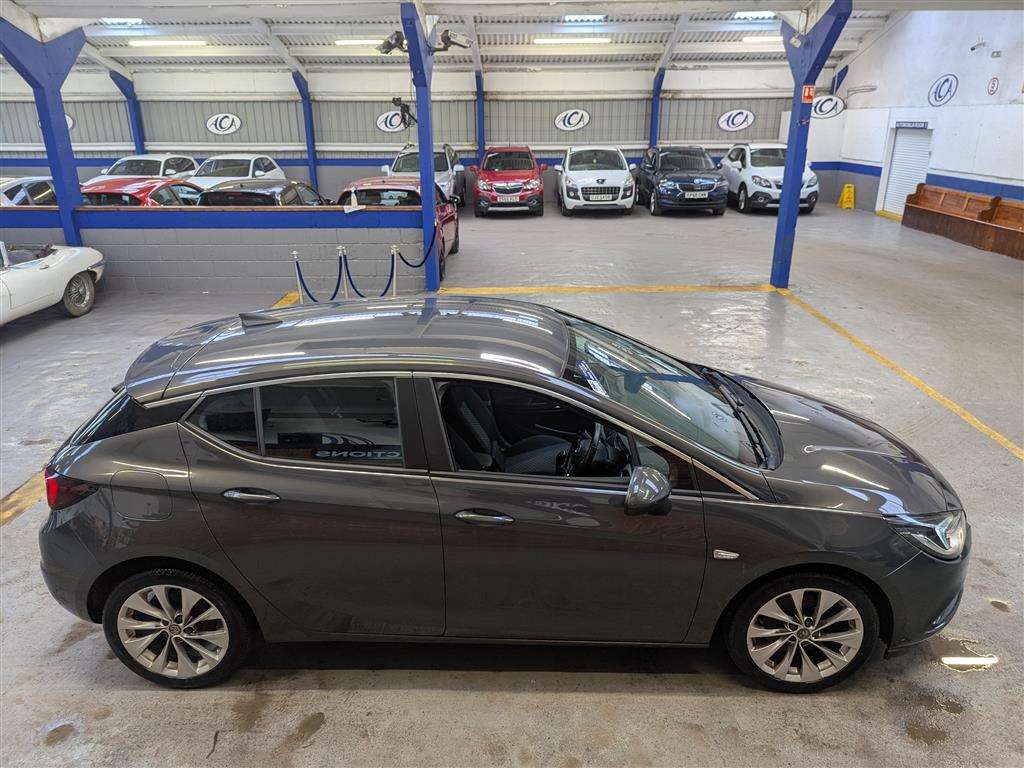 <p>2016 VAUXHALL ASTRA TECH LINE CDTI S/S</p>