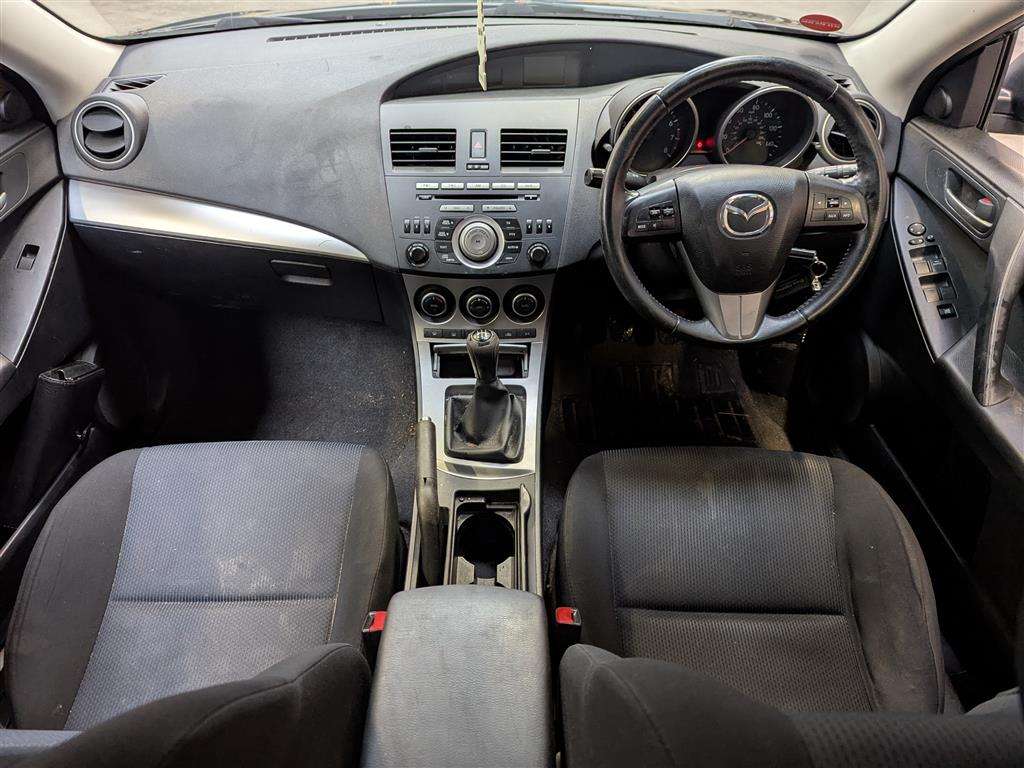 <p>2010 MAZDA 3 TS</p>