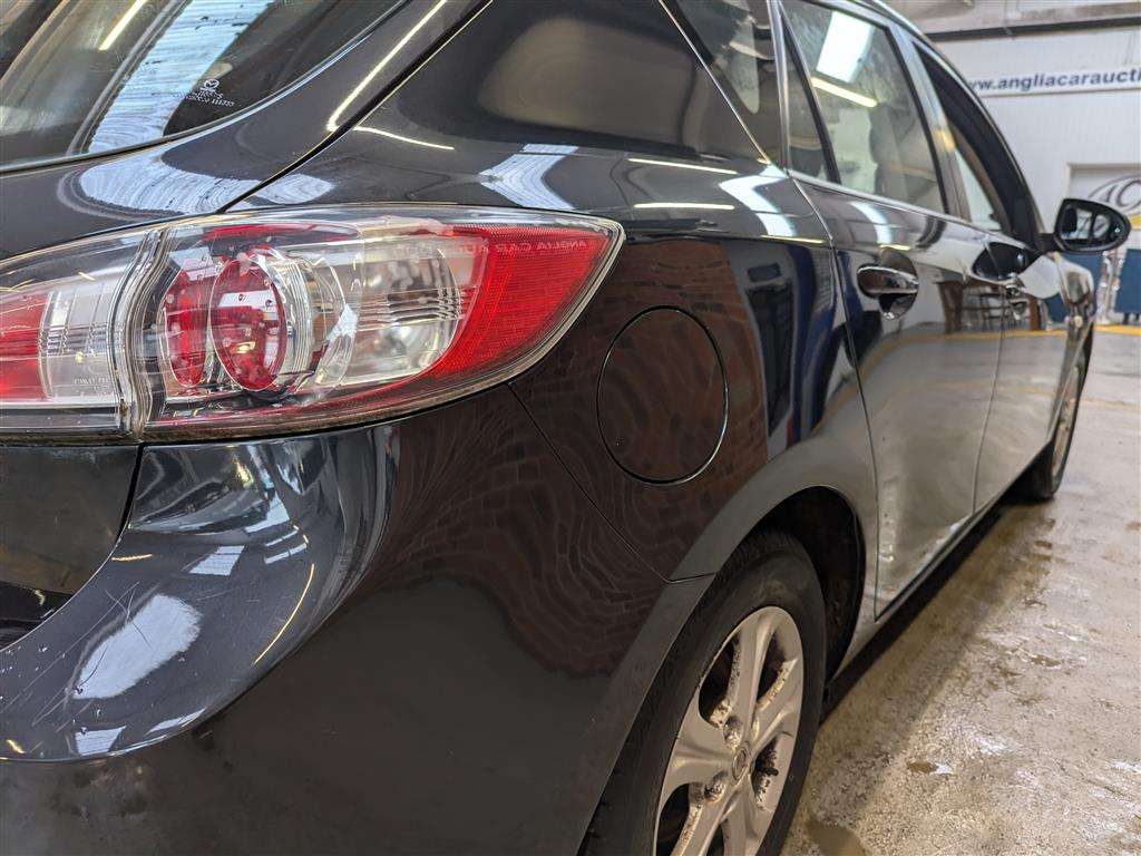 <p>2010 MAZDA 3 TS</p>