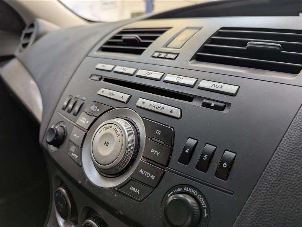 <p>2010 MAZDA 3 TS</p>