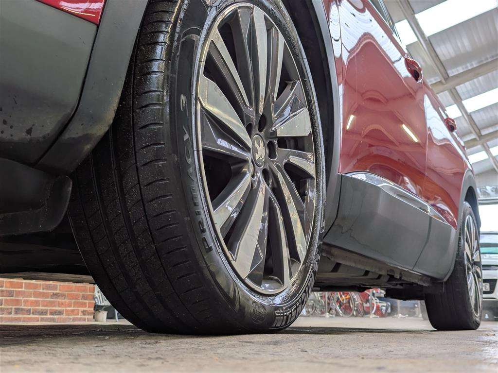 <p>2017 PEUGEOT 3008 GT LINE THP S/S AUTO</p>