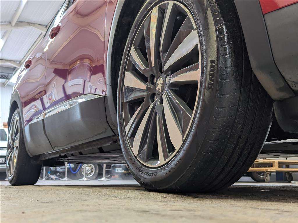 <p>2017 PEUGEOT 3008 GT LINE THP S/S AUTO</p>