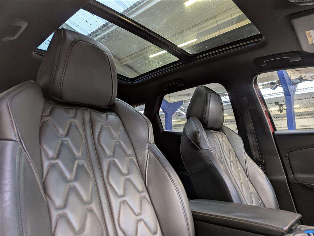 <p>2017 PEUGEOT 3008 GT LINE THP S/S AUTO</p>