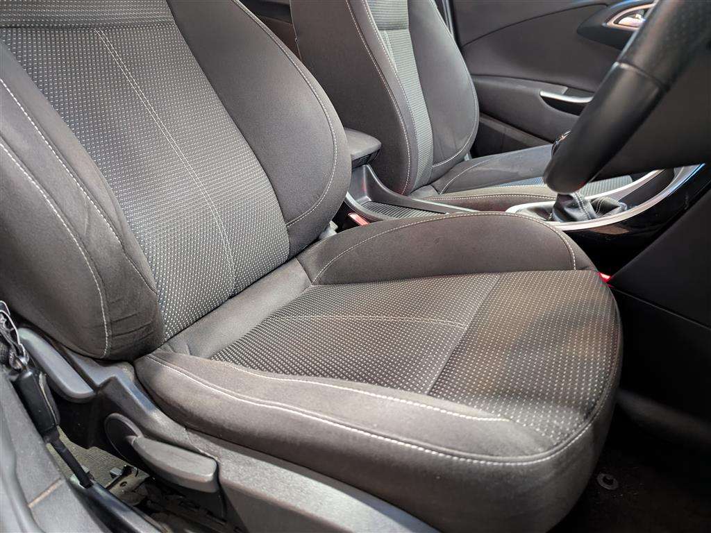 <p>2010 VAUXHALL ASTRA SRI CDTI 108</p>