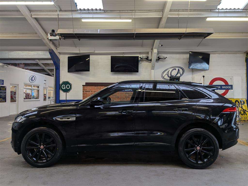 <p>2016 JAGUAR F-PACE R-SPORT AWD D</p>