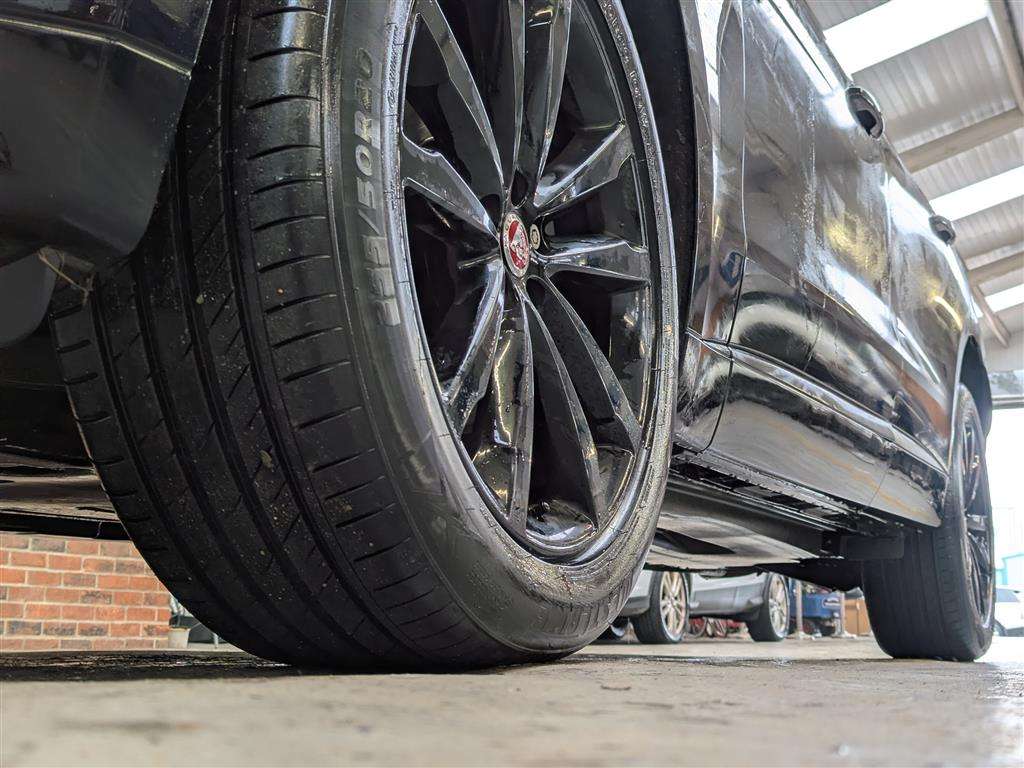 <p>2016 JAGUAR F-PACE R-SPORT AWD D</p>