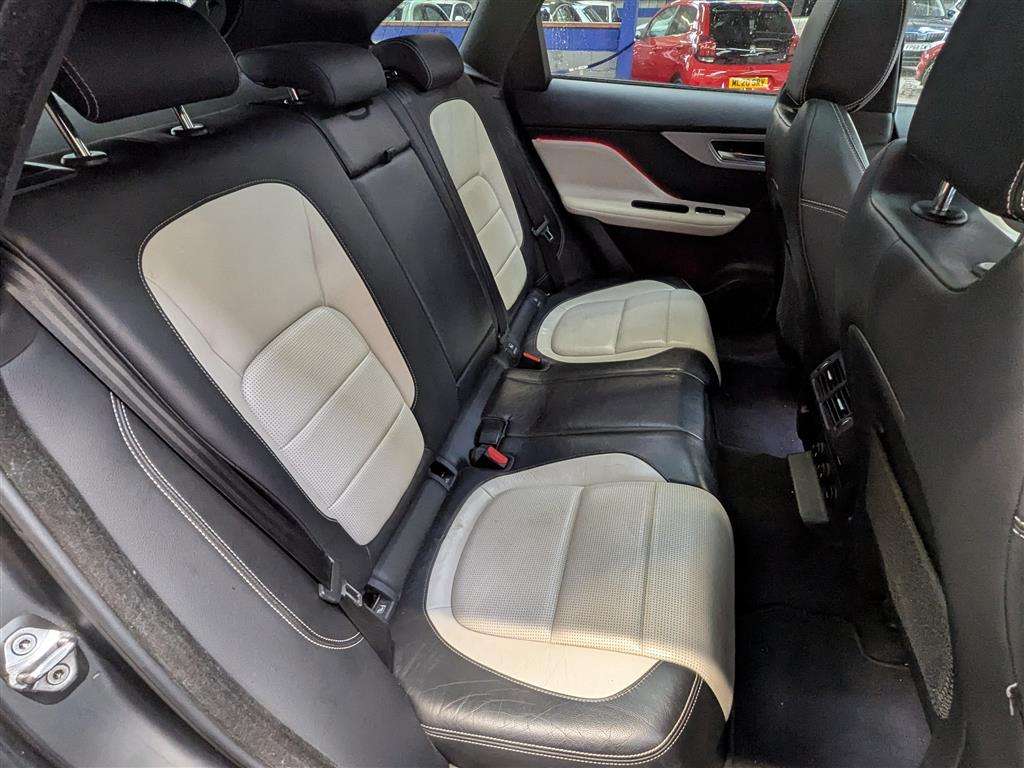<p>2016 JAGUAR F-PACE R-SPORT AWD D</p>