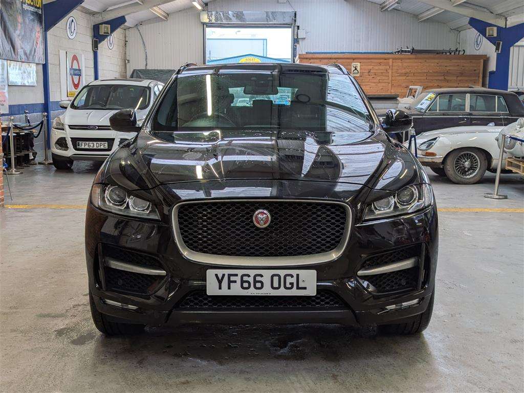 <p>2016 JAGUAR F-PACE R-SPORT AWD D</p>