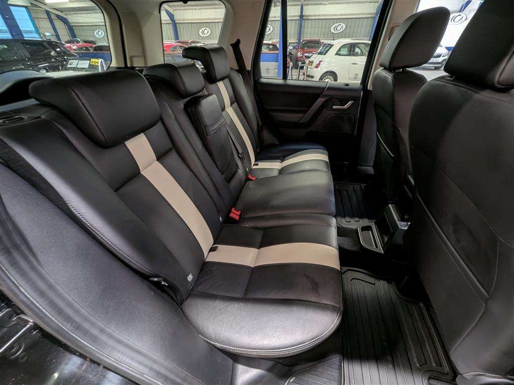 <p>2011 LAND ROVER FREELANDER SPORT LE SD4 A</p>