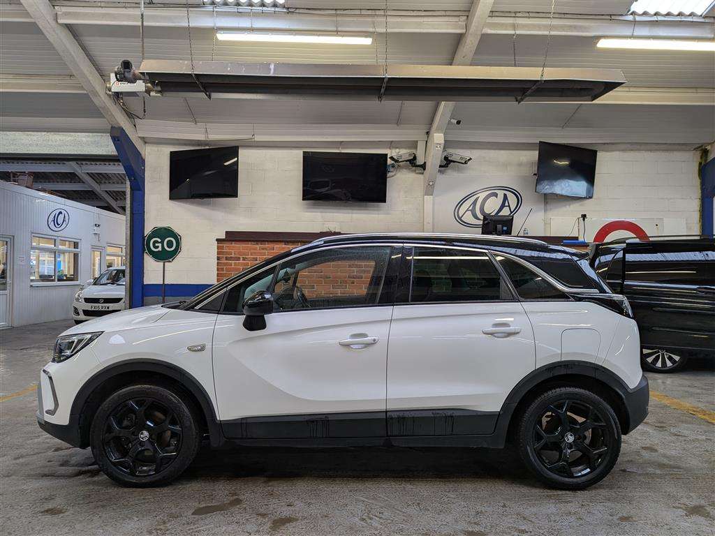 <p>2021 VAUXHALL CROSSLAND SRI NAV TURBO</p>