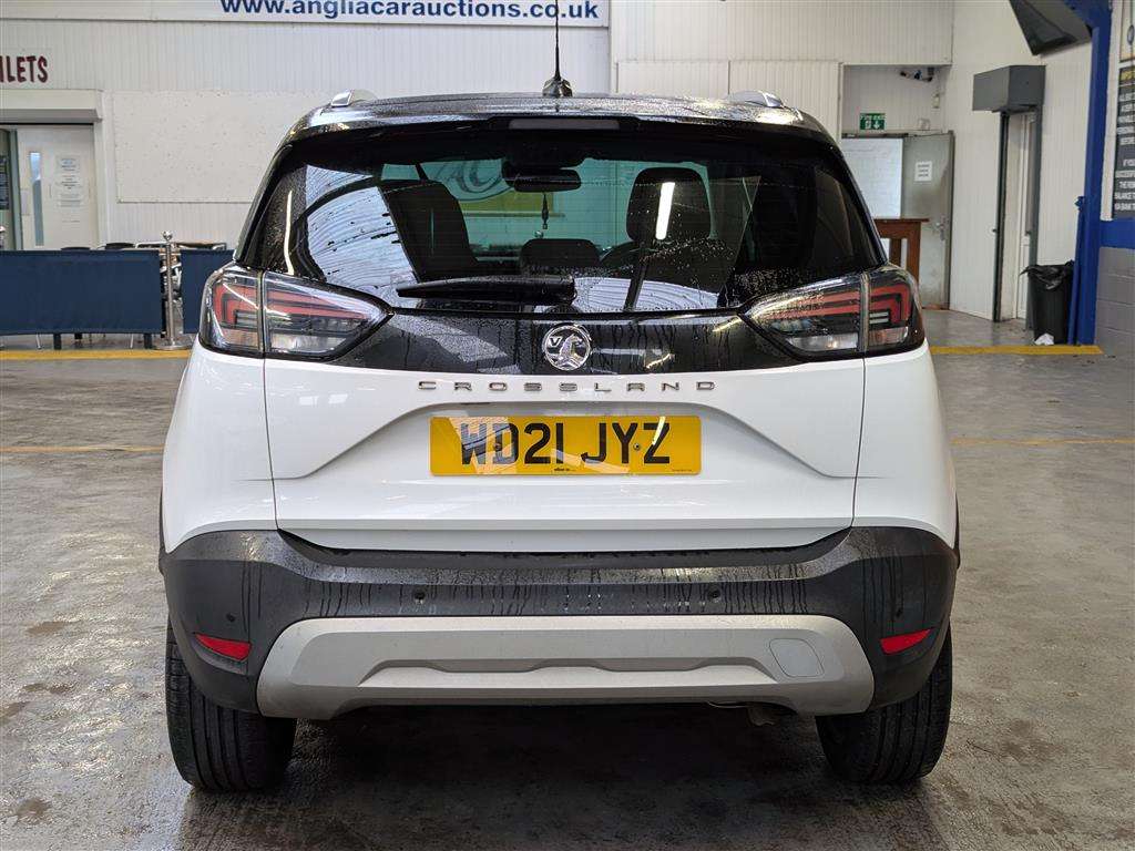 <p>2021 VAUXHALL CROSSLAND SRI NAV TURBO</p>