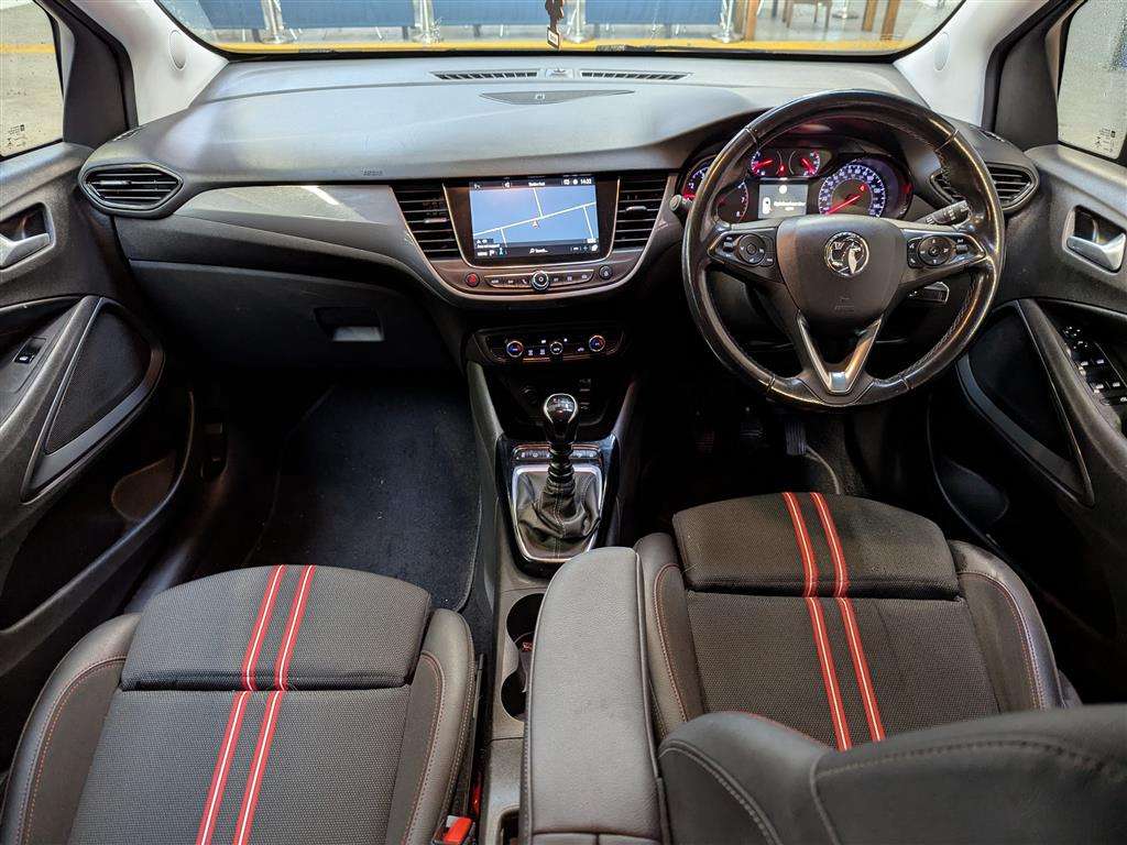 <p>2021 VAUXHALL CROSSLAND SRI NAV TURBO</p>