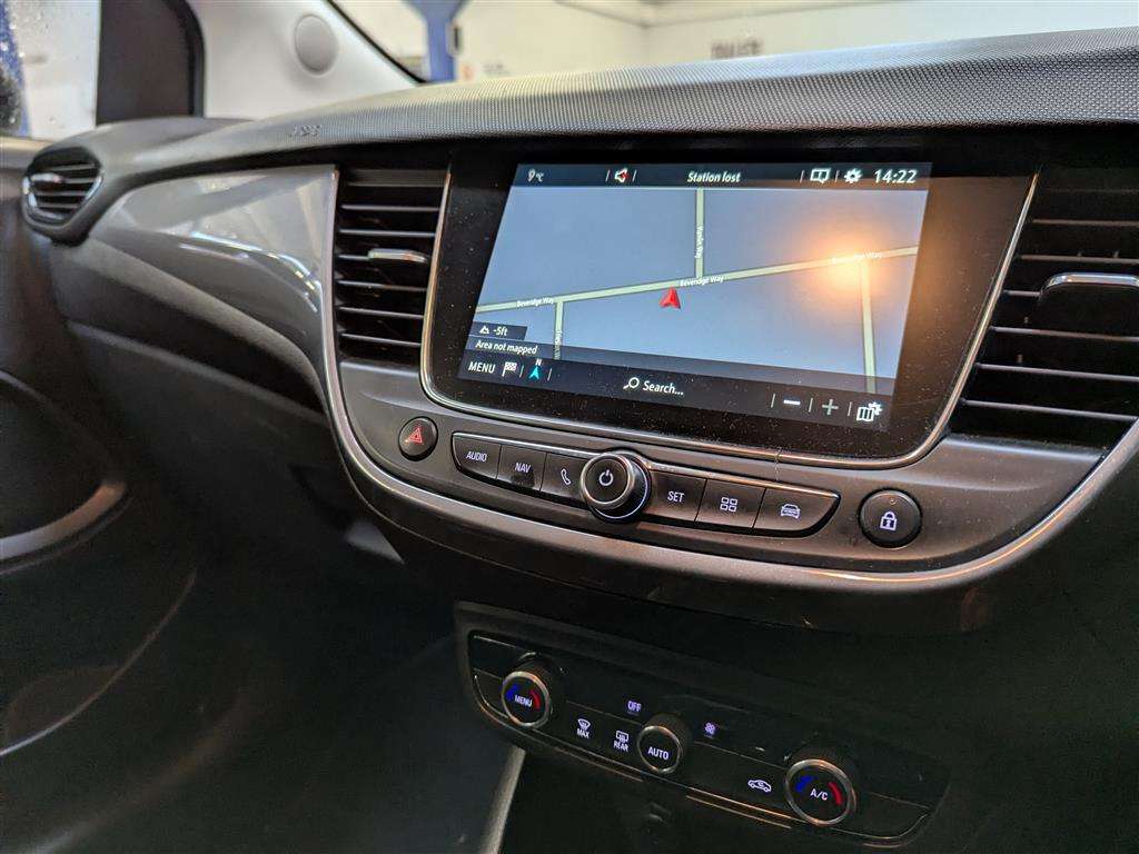 <p>2021 VAUXHALL CROSSLAND SRI NAV TURBO</p>