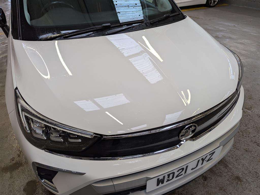 <p>2021 VAUXHALL CROSSLAND SRI NAV TURBO</p>