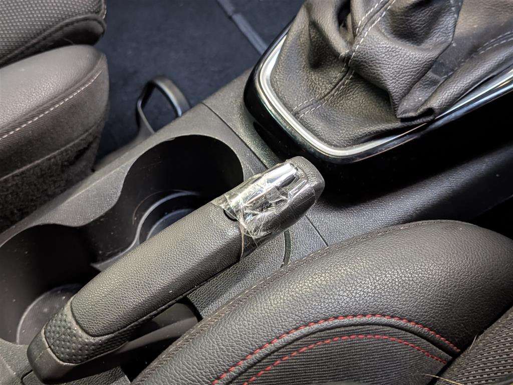 <p>2021 VAUXHALL CROSSLAND SRI NAV TURBO</p>