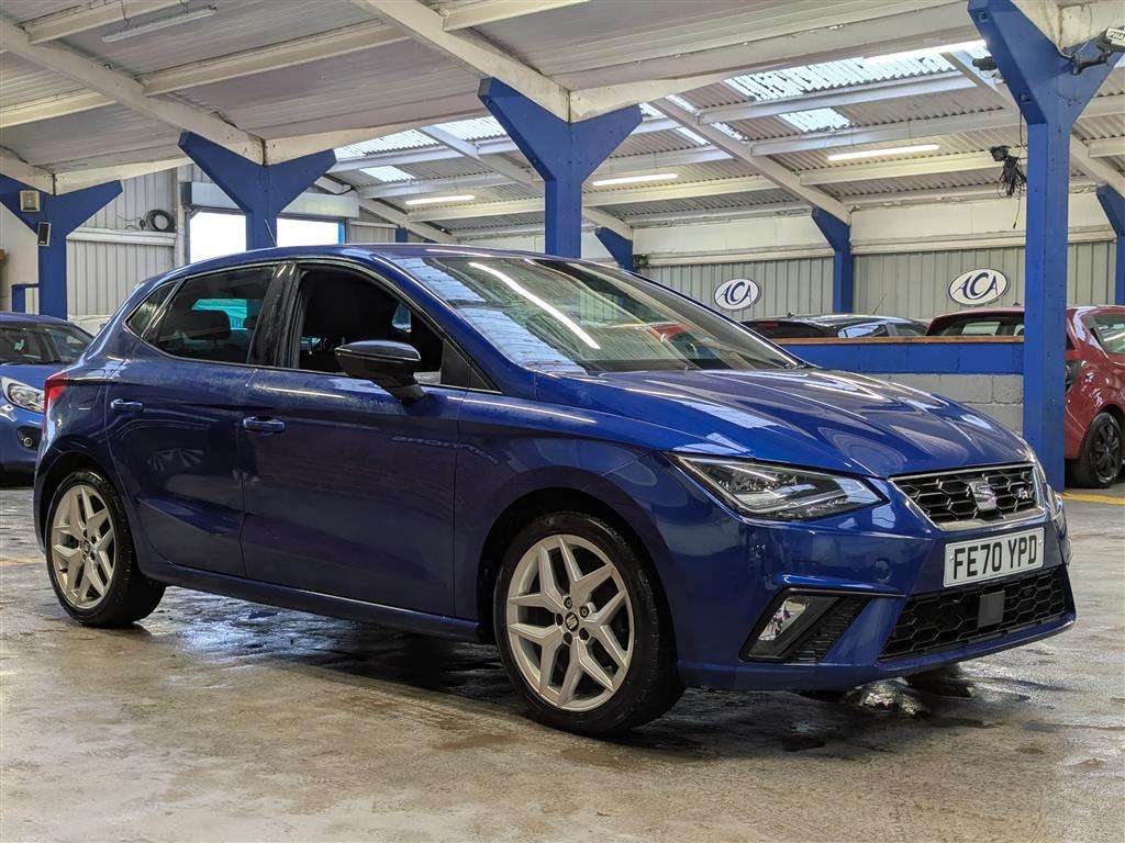 <p>2020 SEAT IBIZA FR TSI</p>