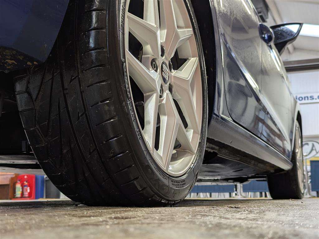 <p>2020 SEAT IBIZA FR TSI</p>