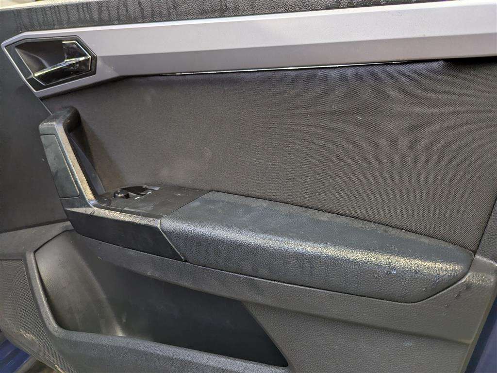 <p>2020 SEAT IBIZA FR TSI</p>