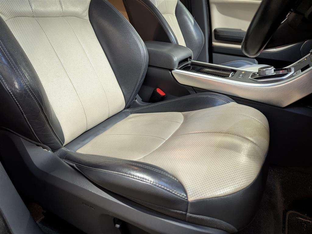 <p>2016 LAND ROVER R ROVER EVOQUE SE TECH TD</p>