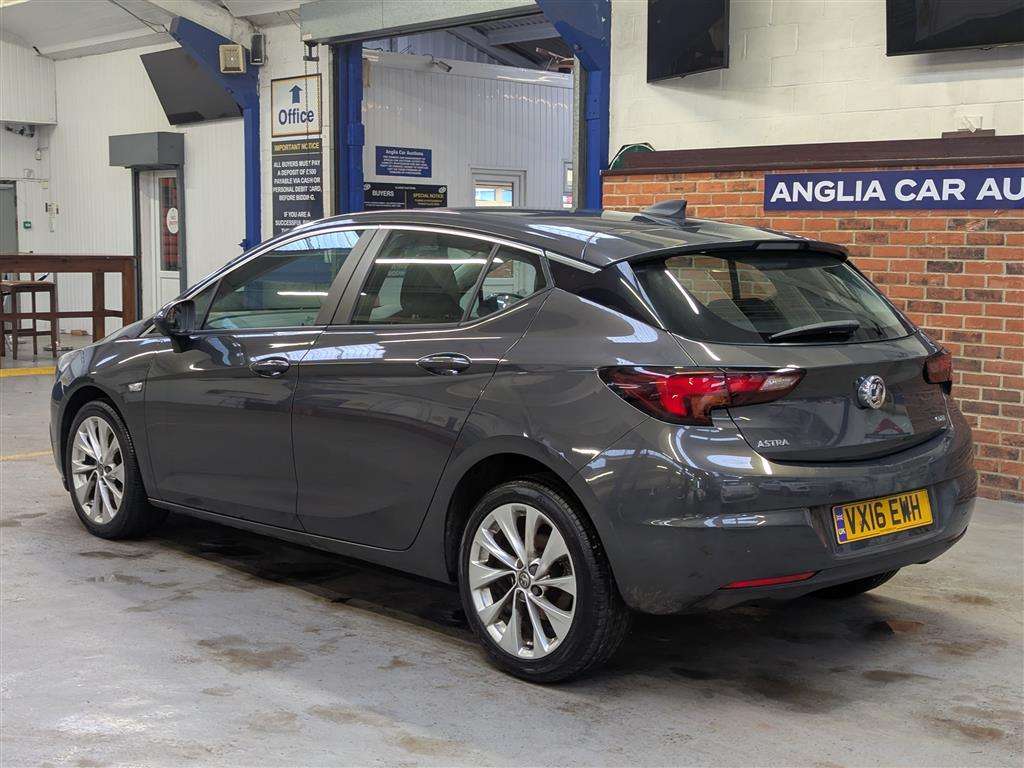 <p>2016 VAUXHALL ASTRA TECH LINE CDTI S/S</p>