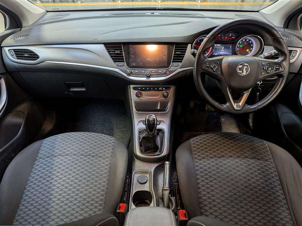 <p>2016 VAUXHALL ASTRA TECH LINE CDTI S/S</p>