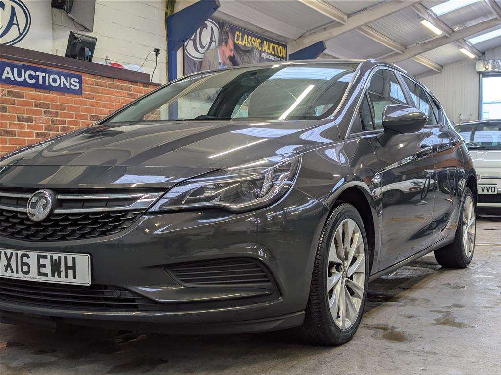 <p>2016 VAUXHALL ASTRA TECH LINE CDTI S/S</p>