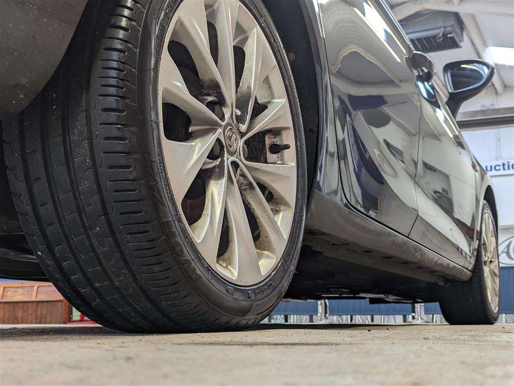 <p>2016 VAUXHALL ASTRA TECH LINE CDTI S/S</p>