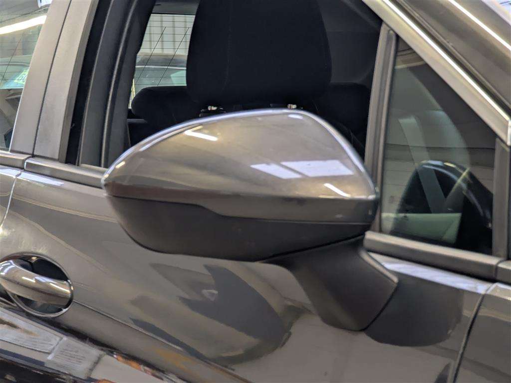 <p>2016 VAUXHALL ASTRA TECH LINE CDTI S/S</p>